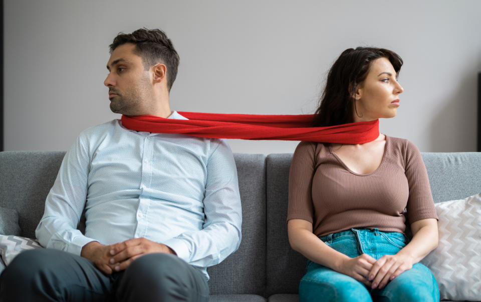 Soodvisnost v odnosih: grafični prikaz mešanice ljubečih in sovražnih občutkov.